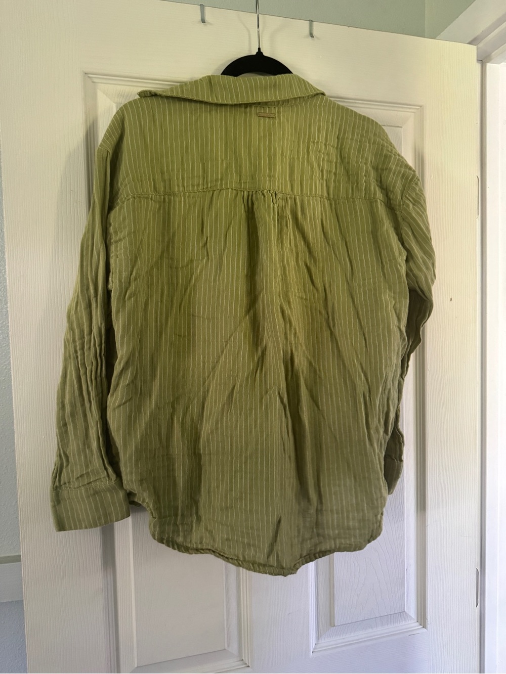 Like new olive striped long sleeve billabong button up sz s - Picture 3 of 4